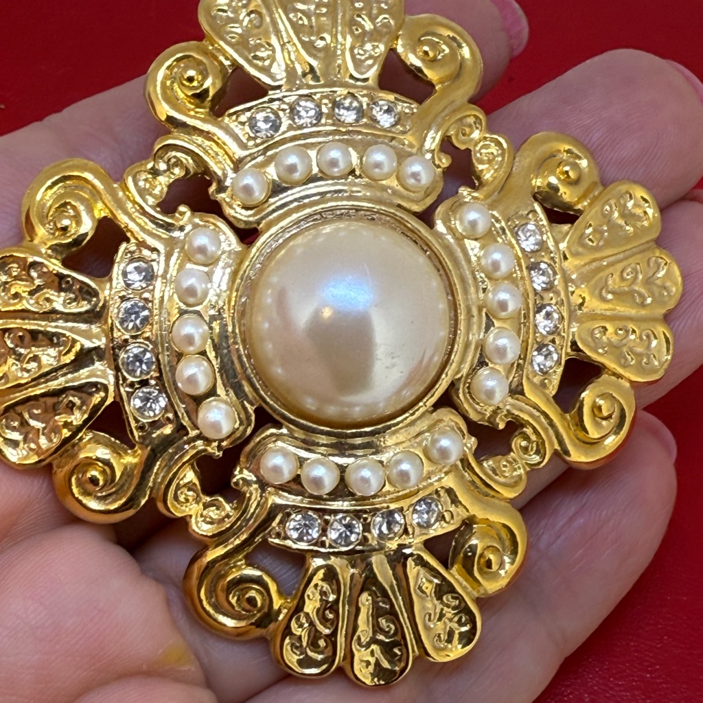 Ivana Trump Byzantine Maltese Pearls Cross Pendant Necklace Brooch Runway